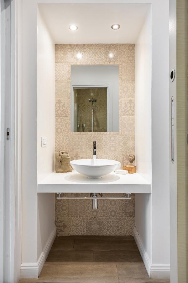 B&B Majestade Cagliari Buitenkant foto