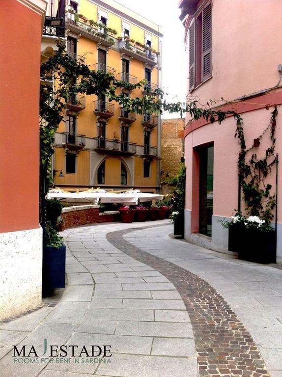 B&B Majestade Cagliari Buitenkant foto